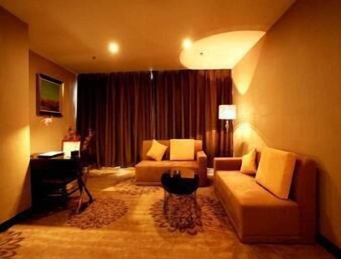 Ramada Linyi North Hotel Eksteriør billede