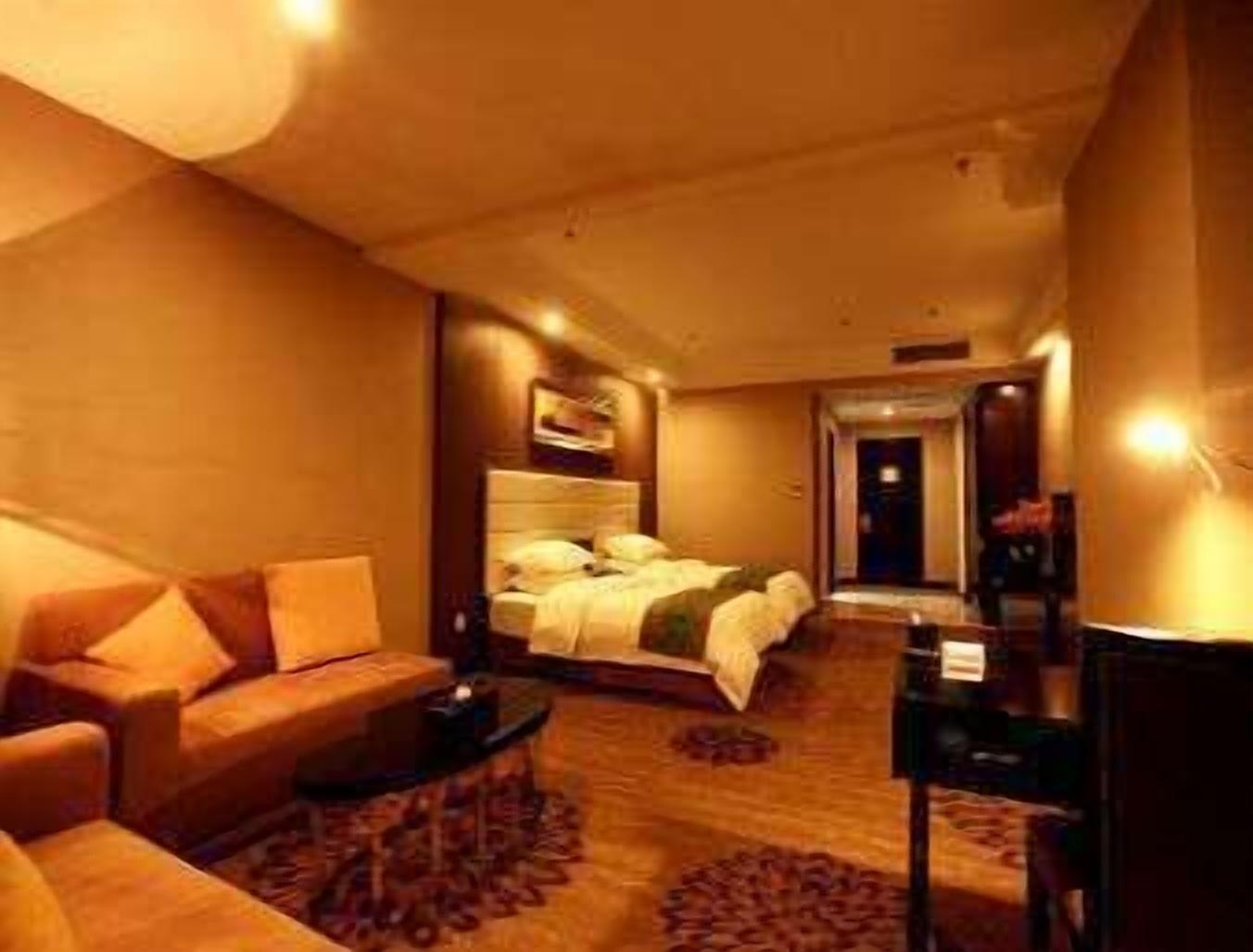 Ramada Linyi North Hotel Eksteriør billede