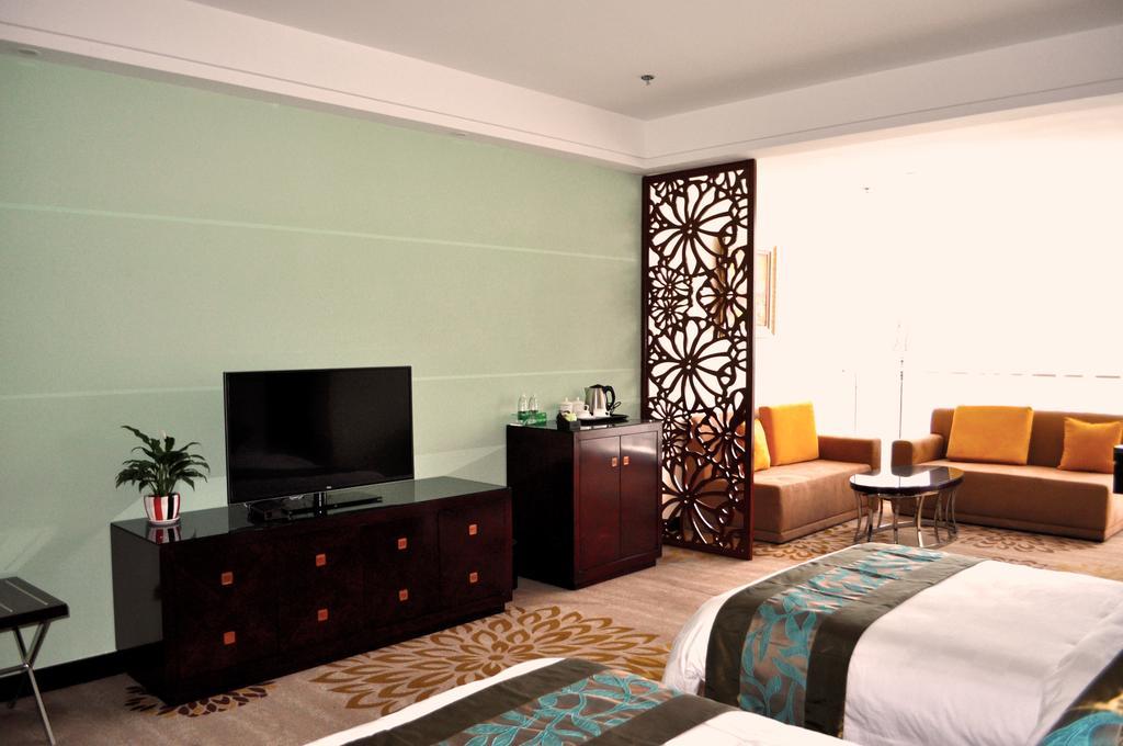Ramada Linyi North Hotel Eksteriør billede