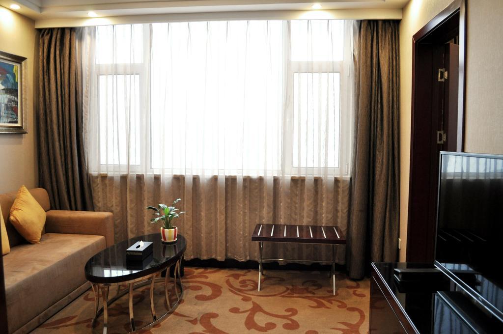Ramada Linyi North Hotel Eksteriør billede