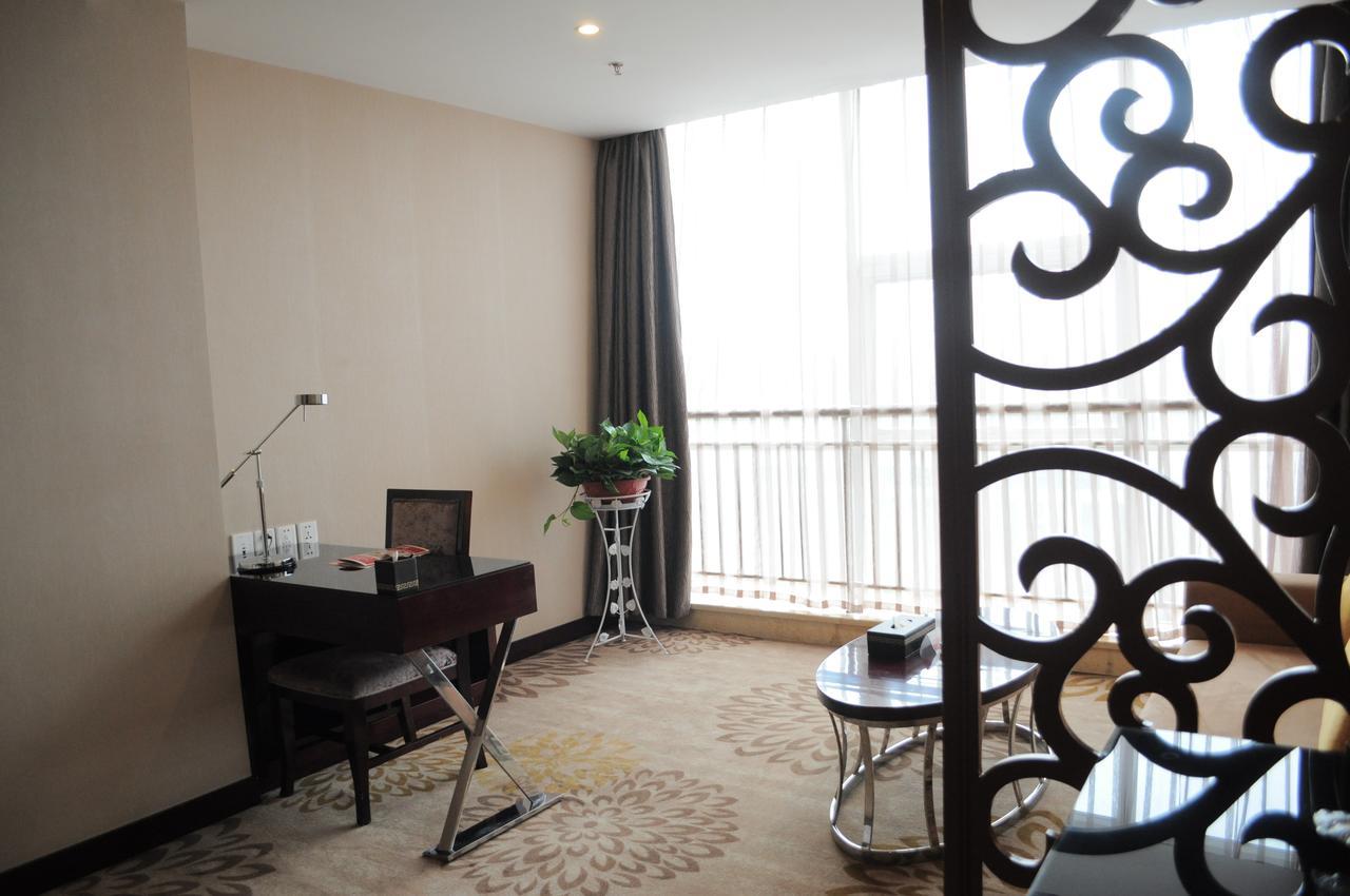 Ramada Linyi North Hotel Eksteriør billede