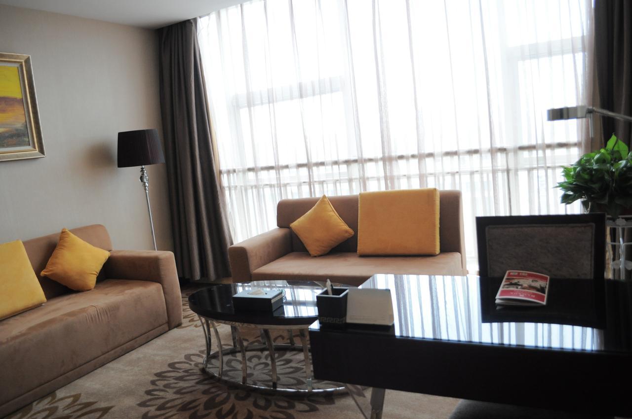 Ramada Linyi North Hotel Eksteriør billede