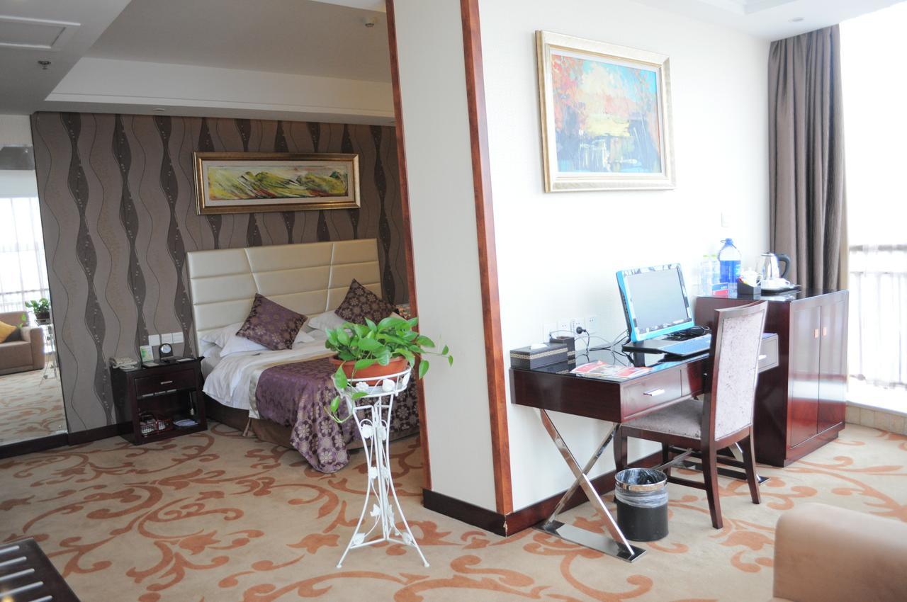 Ramada Linyi North Hotel Eksteriør billede